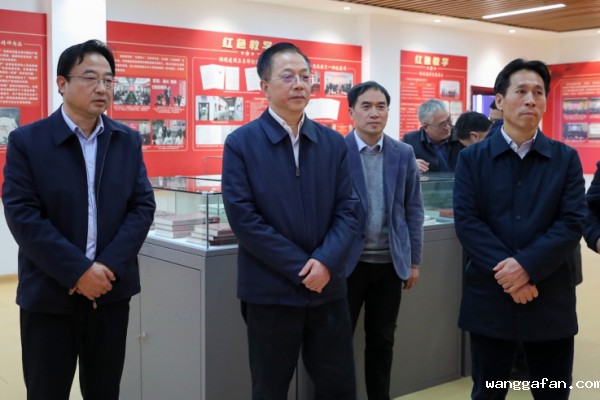 省教育厅党组书记、厅长夏智伦一行来校调研